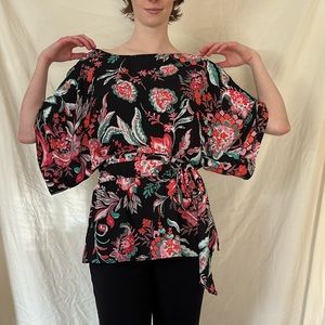 Beautiful floral blouse, wide sleeves, elasticated waist with matching belt.
